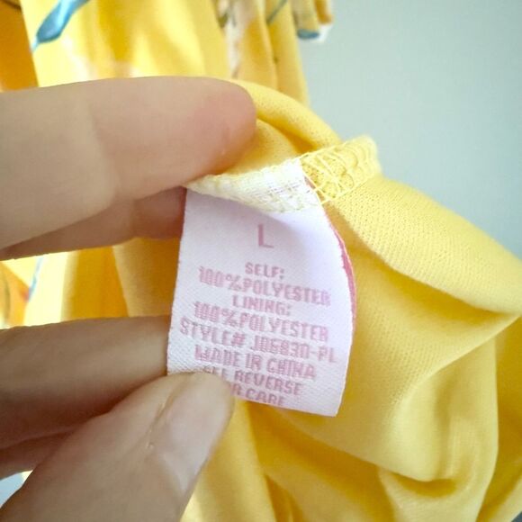 Pink Lily Ruffle Neckline Maxi Dress in Yellow Floral - Size L - Picture 6 of 6